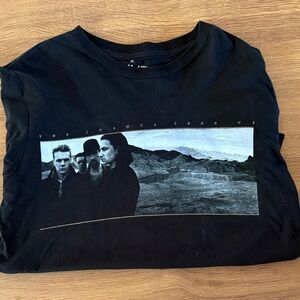 U2 Joshua Tree 2017 Tour shirt. Black Graphic Tee ATT Stadium. XL